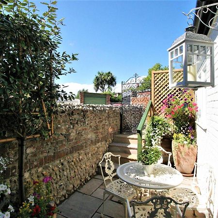 Beautiful Georgian Home In The Heart Of Chichester Eksteriør bilde