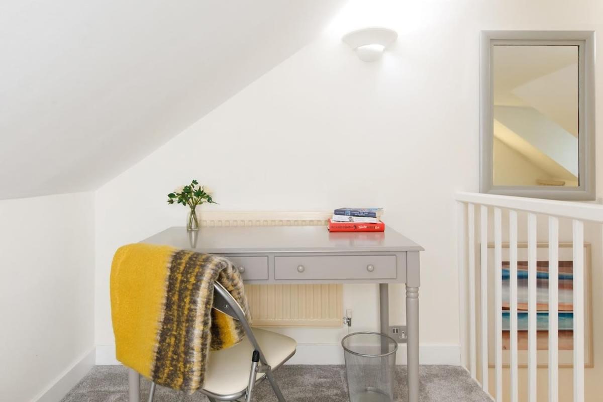Beautiful Georgian Home In The Heart Of Chichester Eksteriør bilde